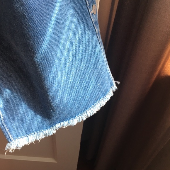 Wide-Leg Jeans - Picture 2 of 3